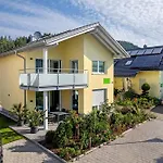 Apartman Im Rosengarten 2