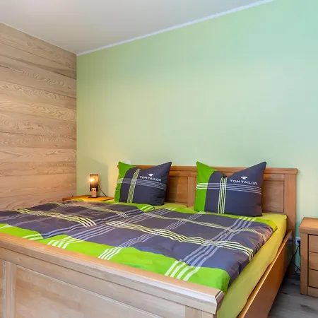 Apartment Im Rosengarten 2 *